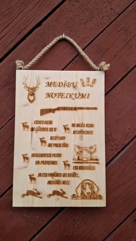 Plāksne "Medību noteikumi" 